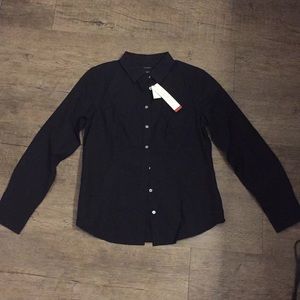 Black Wrinkle Resistant button down